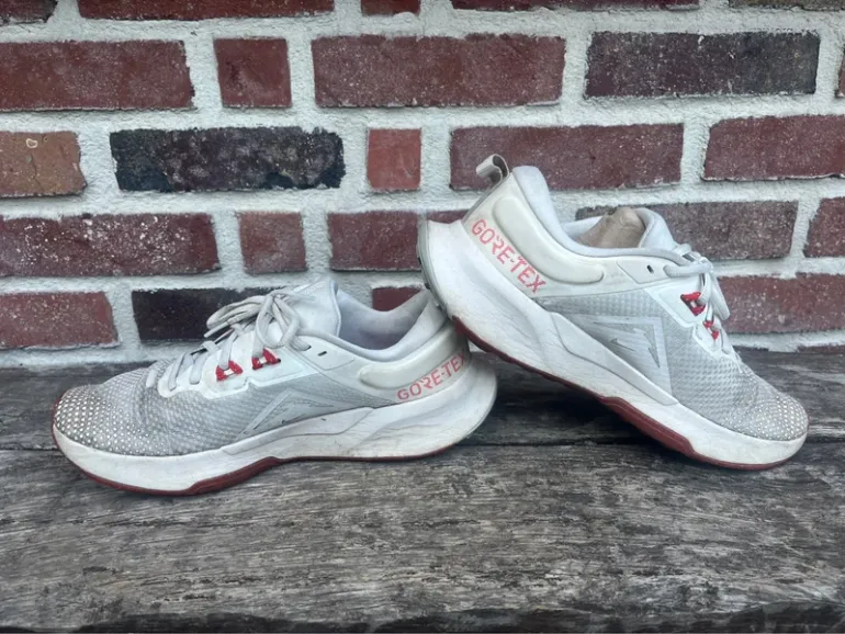Used Nike Juniper Trail Gore-Tex bike — image 3 of 9