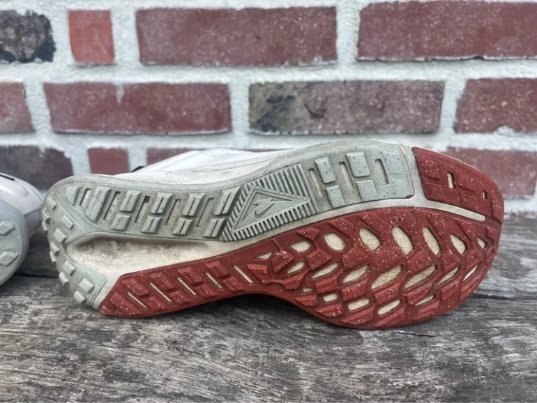 Used Nike Juniper Trail Gore-Tex bike — image 9 of 9