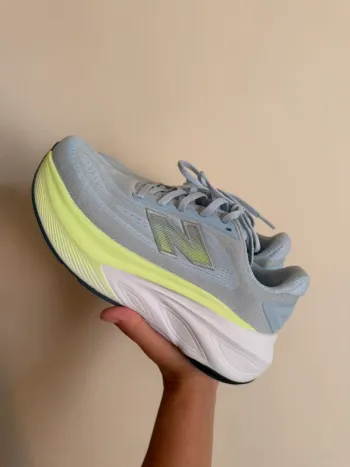 Used New Balance Fresh Foam X More v6 Running Shoes
