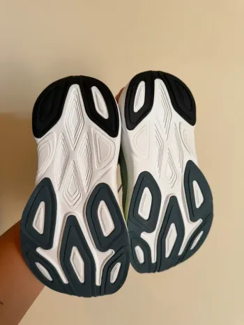 Used New Balance Fresh Foam X More v6 bike — image 9 of 11