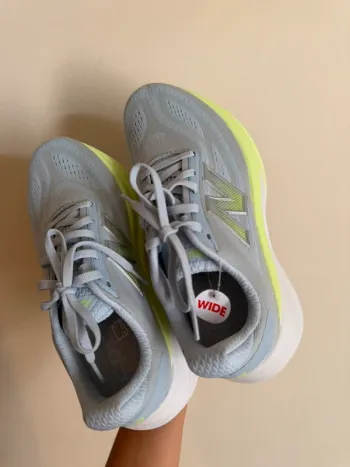 Used New Balance Fresh Foam X More v6 bike — image 6 of 11