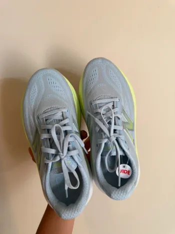 Used New Balance Fresh Foam X More v6 bike — image 7 of 11
