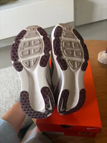 Used Nike Vomero 18 bike — image 6 of 6