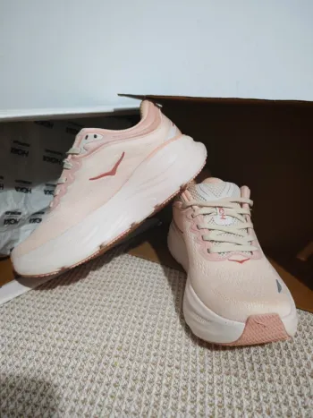 Hoka Baskets bike d'occasion — image 5 sur 6