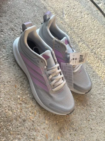 Brugt Adidas Basket Running Shoes