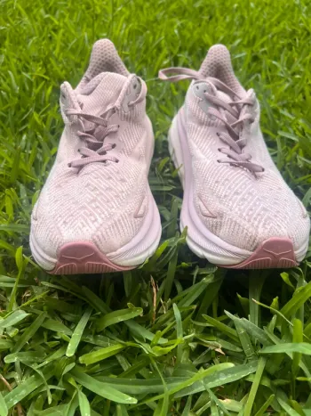 Used Hoka Clifton 9 Running Shoes