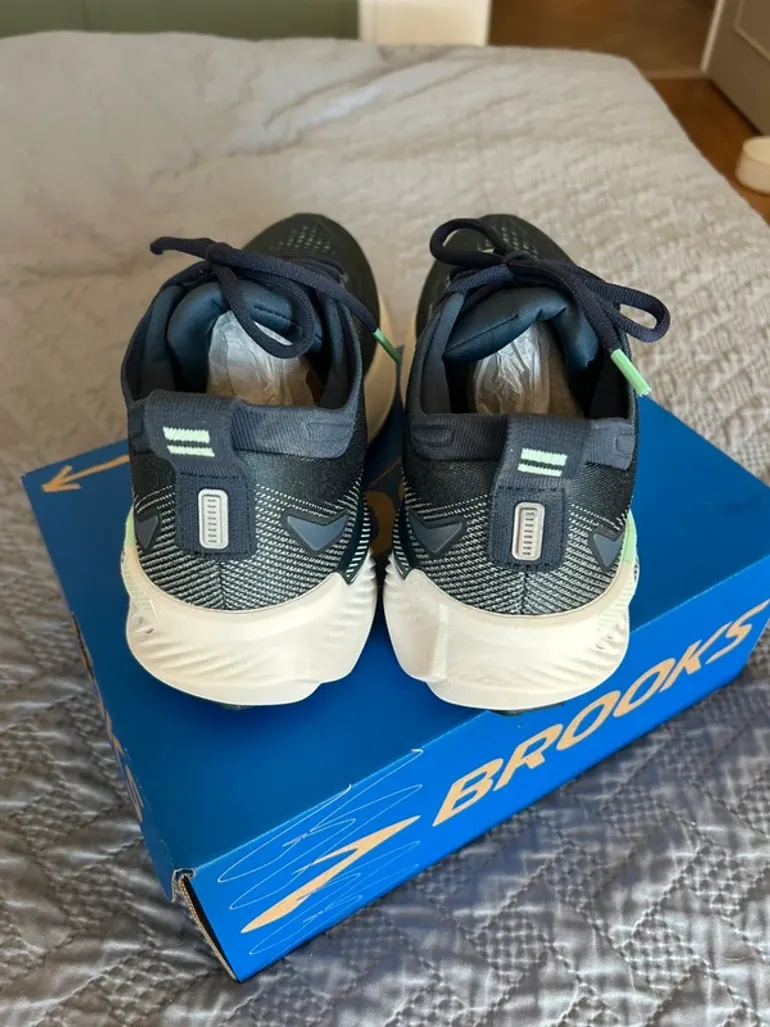 Used Brooks Glycerin GTS 23 bike — image 9 of 13