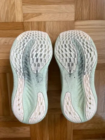 Used Asics Gel-Nimbus 26 bike — image 7 of 10