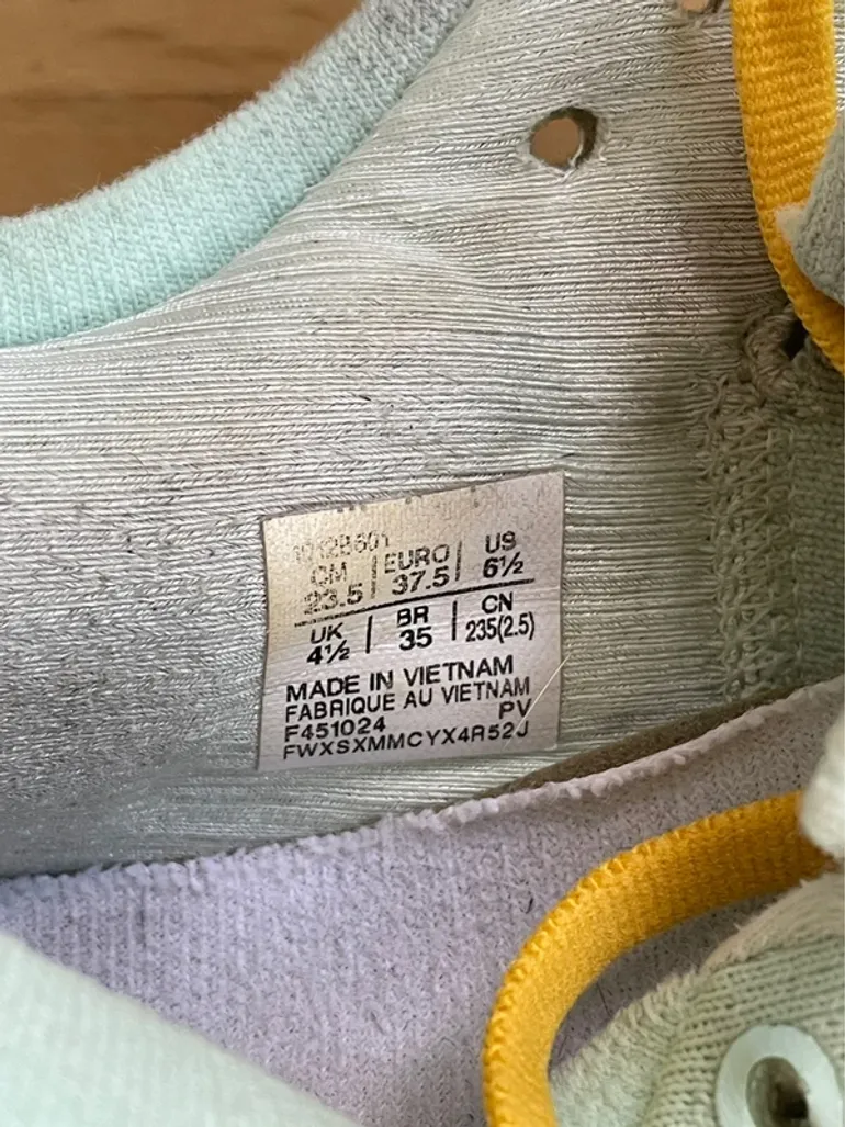 Used Asics Gel-Nimbus 26 bike — image 5 of 10