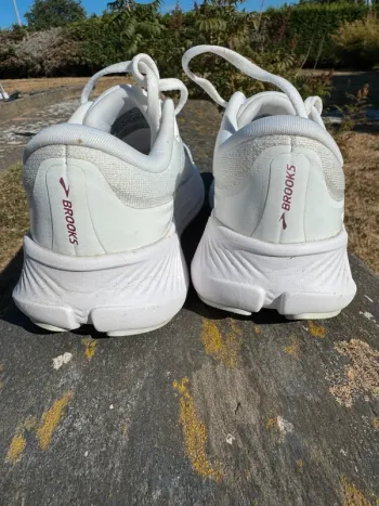 Used Brooks Revel Max bike — image 4 of 12