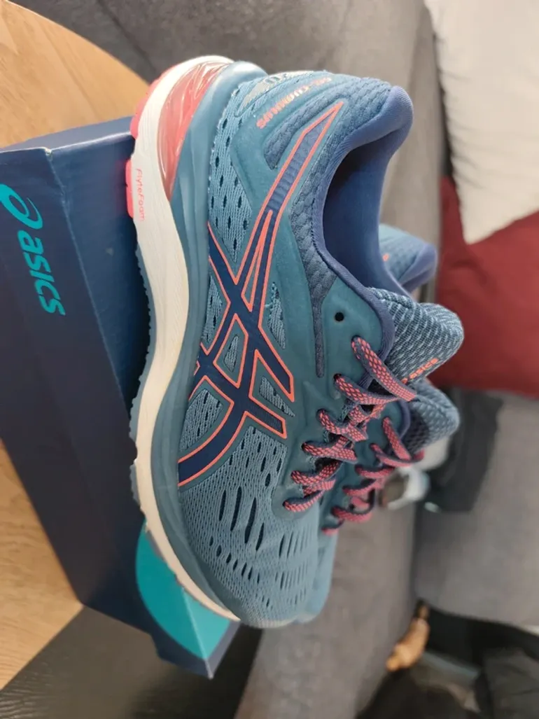 Used Asics Gel-Cumulus 20 bike — image 3 of 10