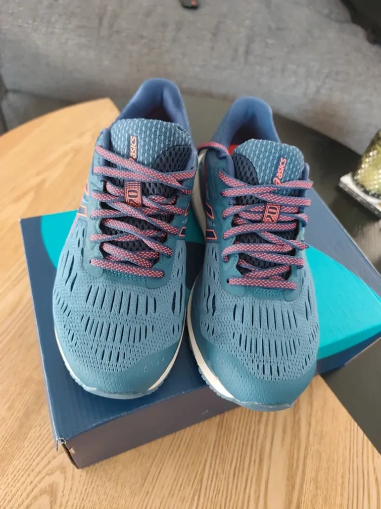 Used Asics Gel-Cumulus 20 bike — image 8 of 10