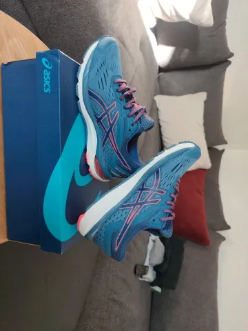Tweedehands Asics Gel-Cumulus 20 Running Shoes