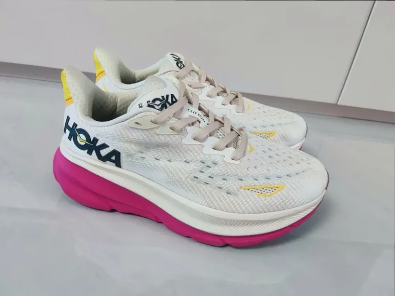 Used Hoka Clifton 9 bike — image 4 of 4