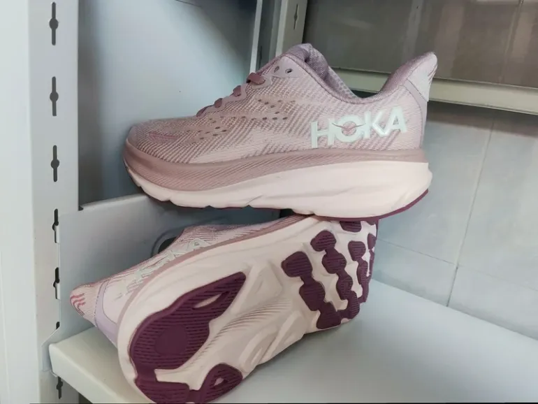 Used Hoka Clifton 9 bike — image 3 of 4