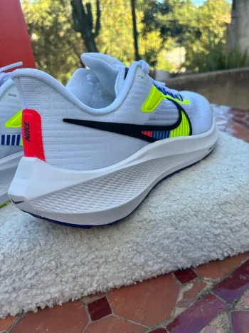 Used Pegasus Nike Air Zoom 39 NN GS bike — image 4 of 15
