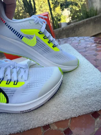 Used Pegasus Nike Air Zoom 39 NN GS bike — image 7 of 15