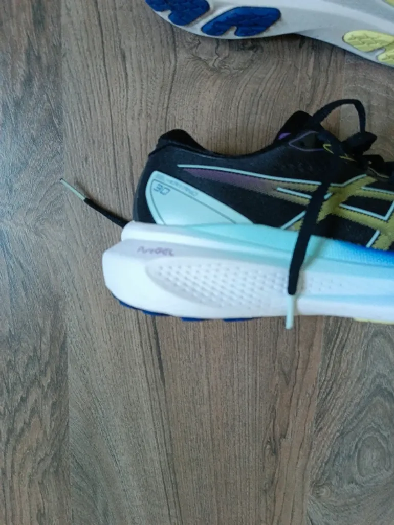 Used Asics Gel-Kayano 30 bike — image 3 of 5