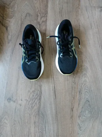 Used Asics Gel-Kayano 30 Running Shoes