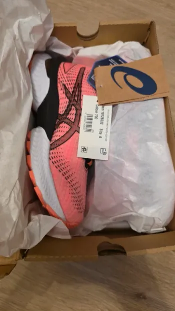 Used Asics Gel Saiun Running Shoes