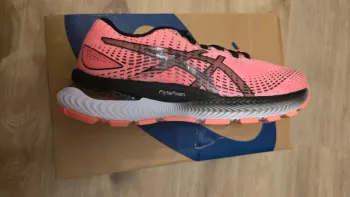 Used Asics Gel Saiun bike — image 2 of 6