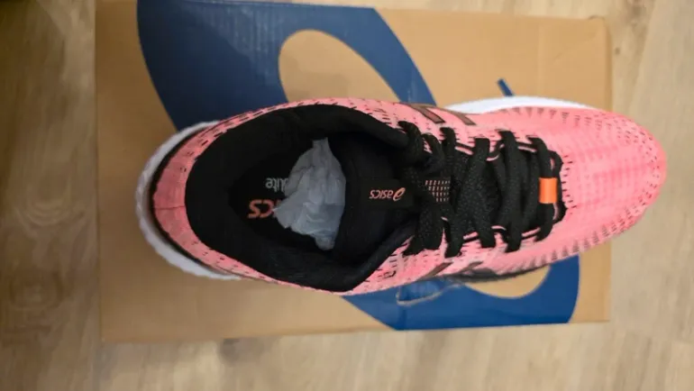 Used Asics Gel Saiun bike — image 3 of 6