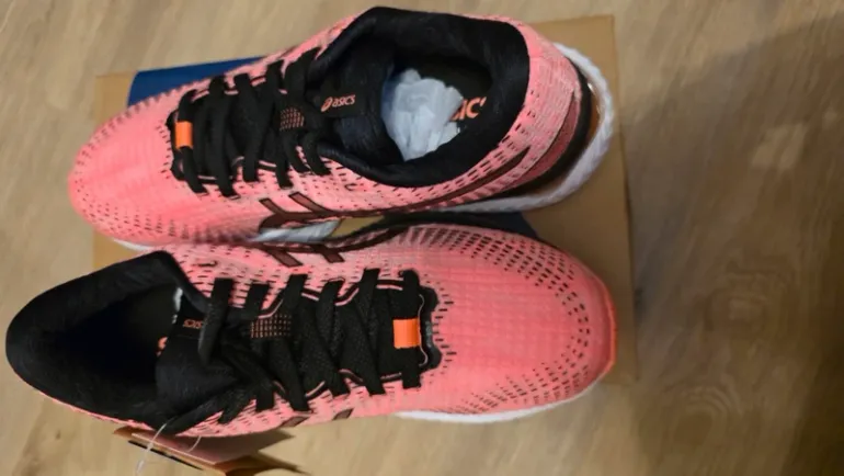Used Asics Gel Saiun bike — image 6 of 6