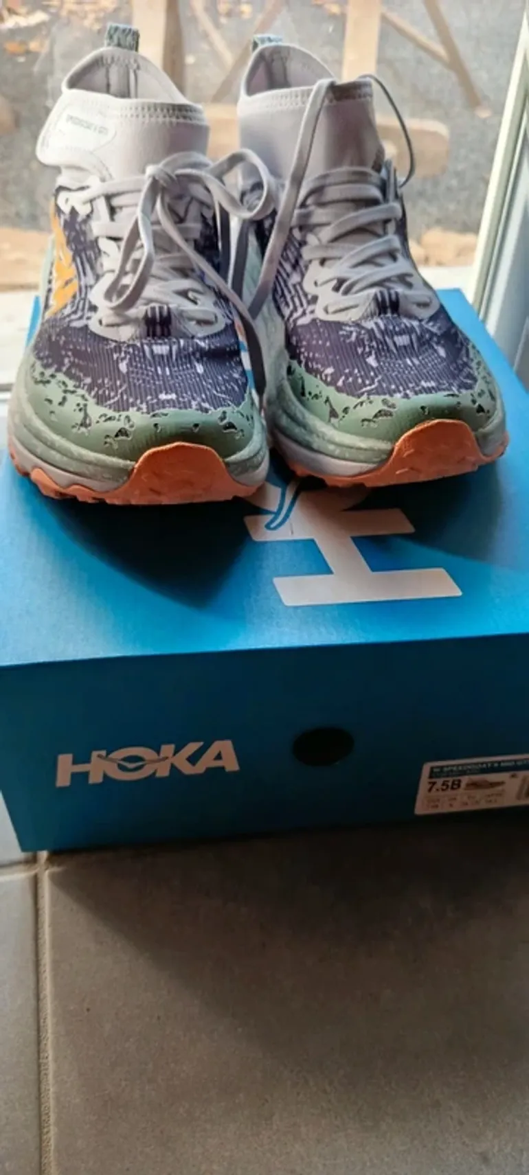 Tweedehands Hoka Speedgoat 6 Mid GTX bike — afbeelding 10 van 11