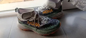 Używany Hoka Speedgoat 6 Mid GTX Running Shoes