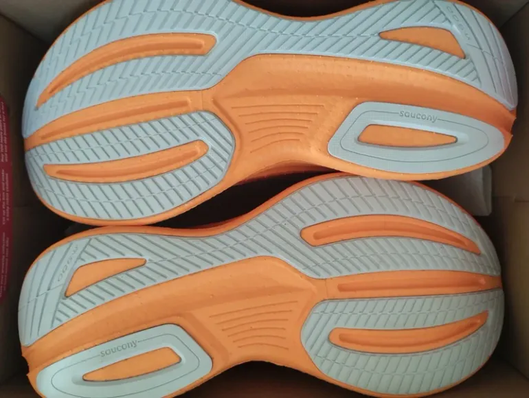 Used Saucony Ride 17 bike — image 2 of 4