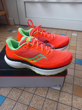 Saucony Triumph 18 bike d'occasion — image 6 sur 8