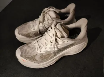 Gebrauchtes Hoka Challenger 8 Running Shoes
