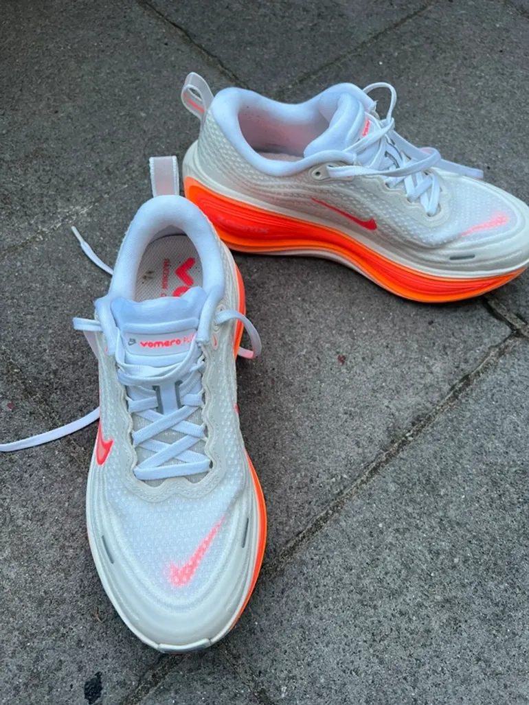 Used Nike Vomero Plus bike — image 2 of 6