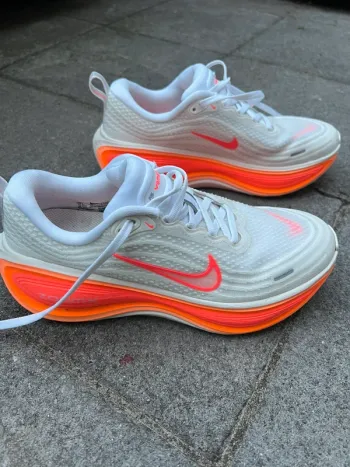 Used Nike Vomero Plus Running Shoes
