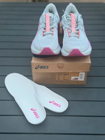Tweedehands Asics Novablast 5 Running Shoes