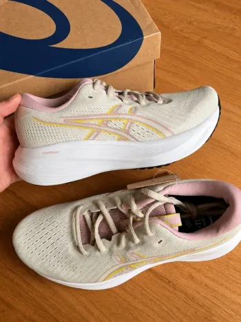 Used Asics Laufschuhe bike — image 2 of 6