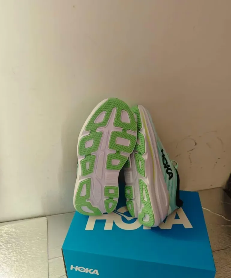 Hoka Bondi 9 bike usato — immagine 2 di 6