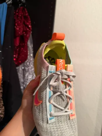 Used Nike Air Vapormax 2021 bike — image 2 of 3