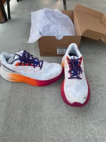 Używany Salomon Aero Glide 2 Running Shoes