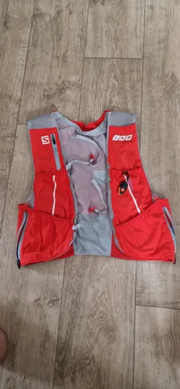 Used Salomon Gilet bike — image 2 of 2