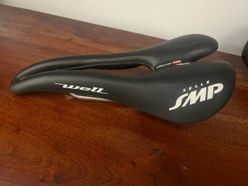Käytetty Selle Smp Well Saddles & Seatposts