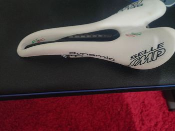 Käytetty Selle Smp Dynamic Carbon Saddle 2025 Saddles & Seatposts