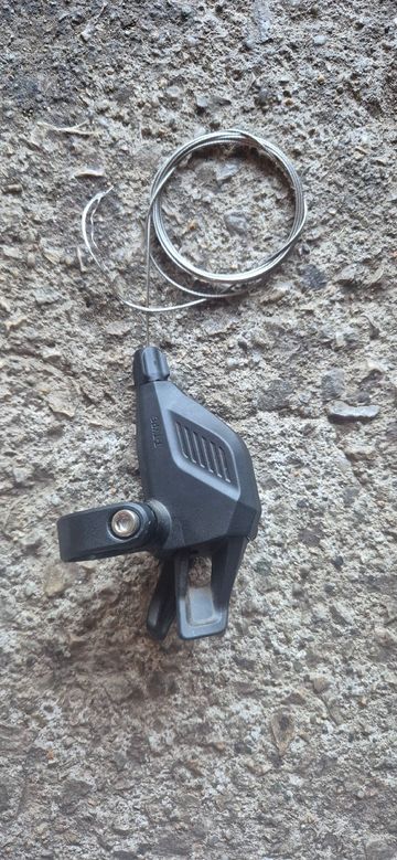 Used Sram eagle 70 Drivetrain & Pedals