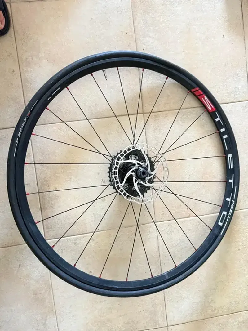Used Spada Stiletto Disc 700C 2022 bike — image 1 of 3
