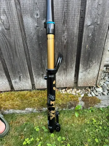 Used Fox 36 Factory FLOAT GRIP X bike — image 5 of 6
