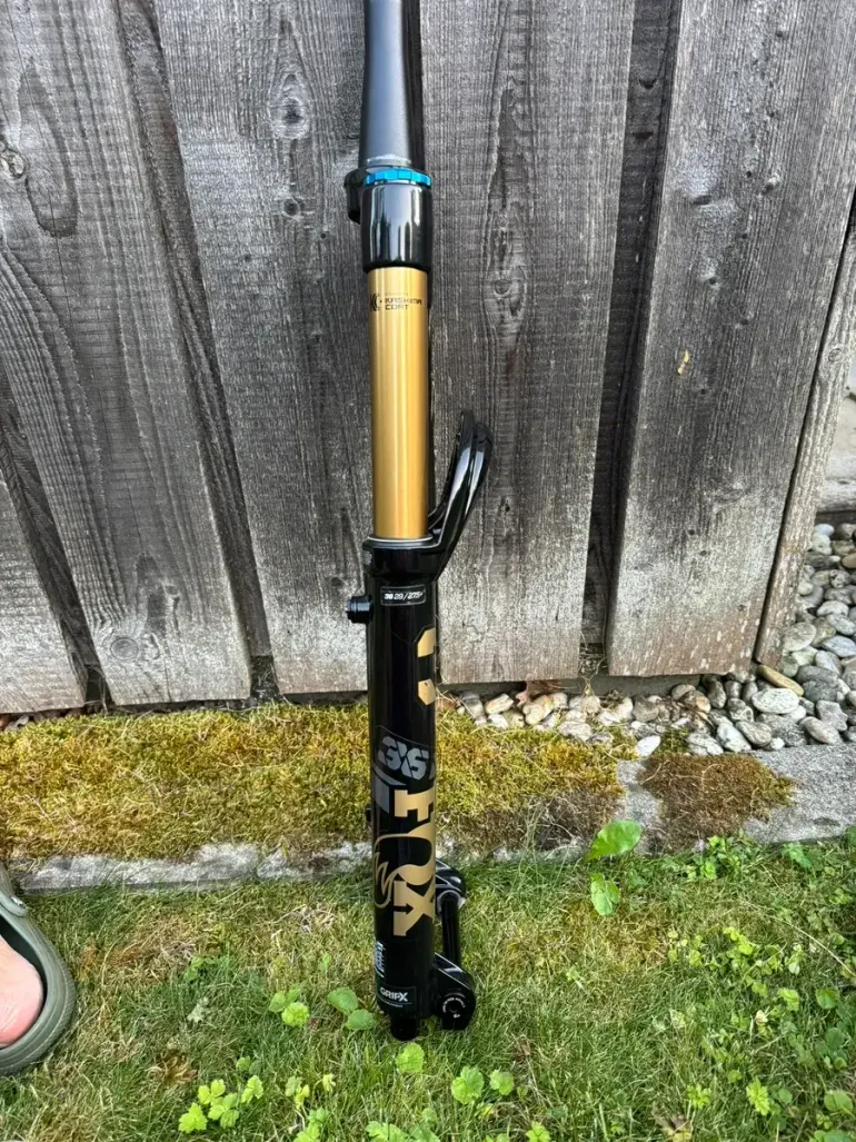 Used Fox 36 Factory FLOAT GRIP X bike — image 5 of 6