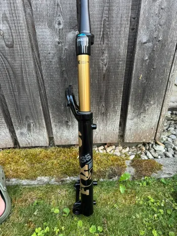 Used Fox 36 Factory FLOAT GRIP X bike — image 6 of 6