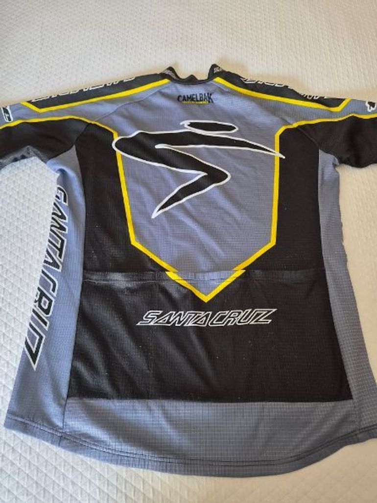 Used Santa Cruz Team Jersey Short Sleeve bike — image 2 of 4