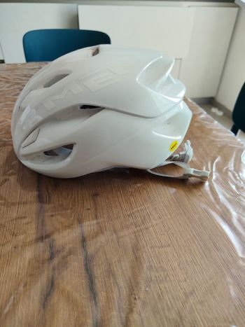 Brugt MET Rivale MIPS Helmet 2026 bike — billede 3 af 5