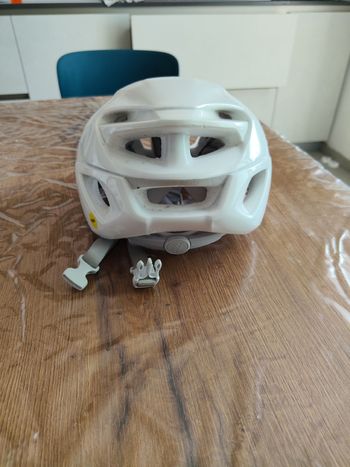 Brugt MET Rivale MIPS Helmet 2026 bike — billede 4 af 5
